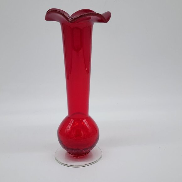 Handcrafted Red Glass Vase With Ruffled Edge & Glowing Effect Under Black Light - Picture 1 of 12